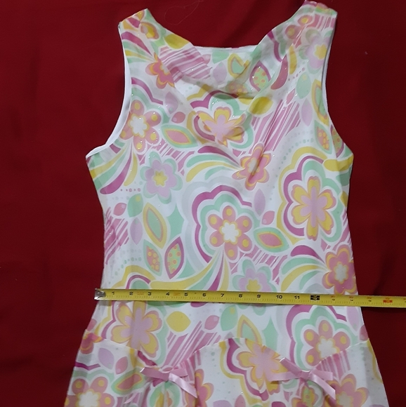 Beautiful dress - Picture 2 of 10